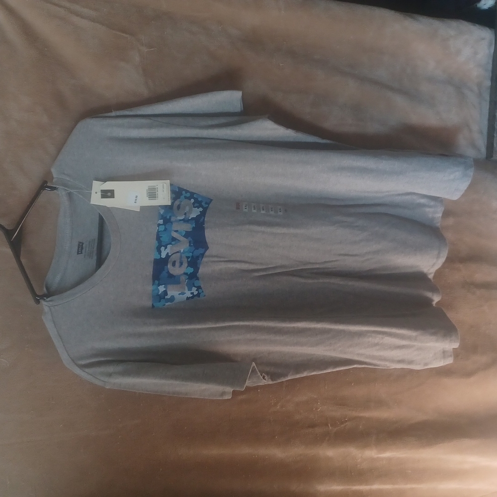 Levi's graphic T shirt